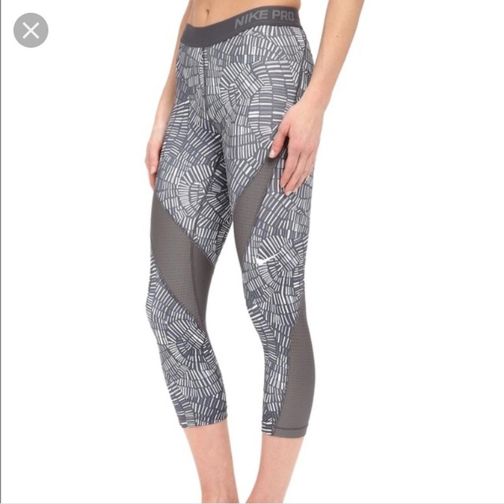 Nike Pro Women Grey Geometric Print Mesh Panel Training Capri Leggings XS